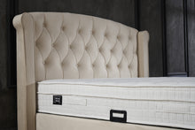 Afbeelding in Gallery-weergave laden, Floraya - Boxspring Princess - Velvet Beige - 140/160/180x200 cm - Incl. Montage
